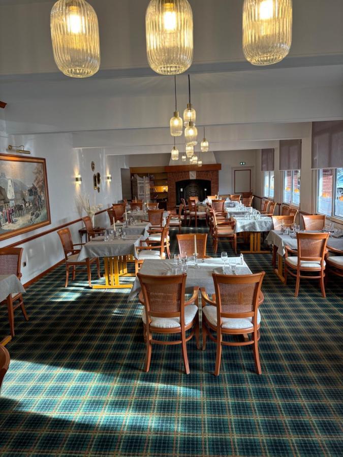 Hotel & Restaurant Le Cardinal Poix-de-Picardie Екстериор снимка