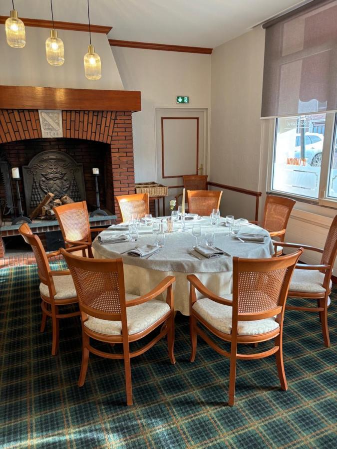 Hotel & Restaurant Le Cardinal Poix-de-Picardie Екстериор снимка
