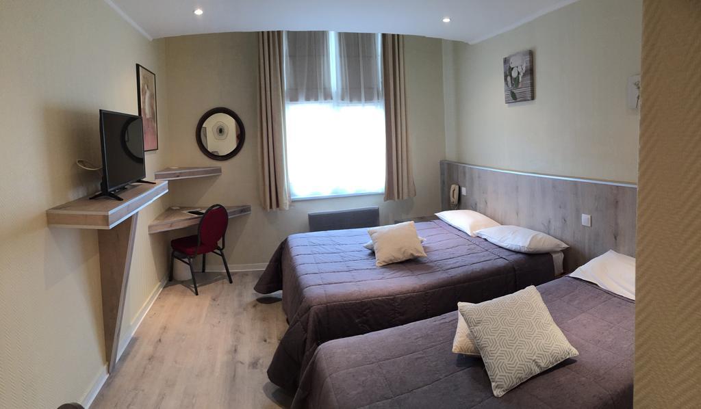 Hotel & Restaurant Le Cardinal Poix-de-Picardie Екстериор снимка