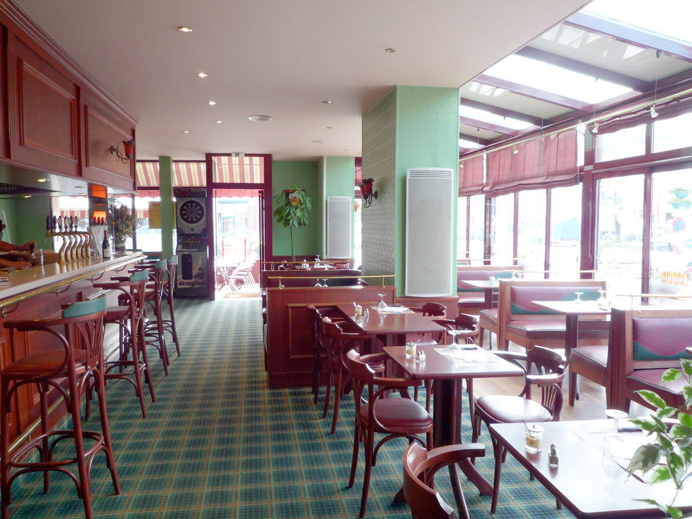 Hotel & Restaurant Le Cardinal Poix-de-Picardie Екстериор снимка