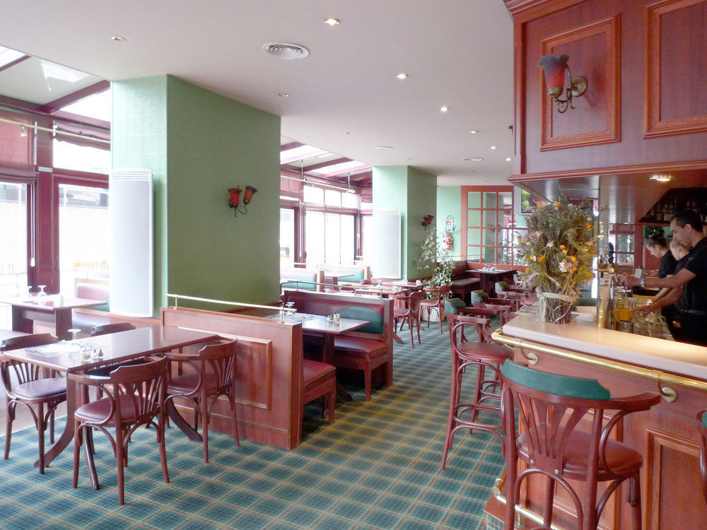 Hotel & Restaurant Le Cardinal Poix-de-Picardie Екстериор снимка